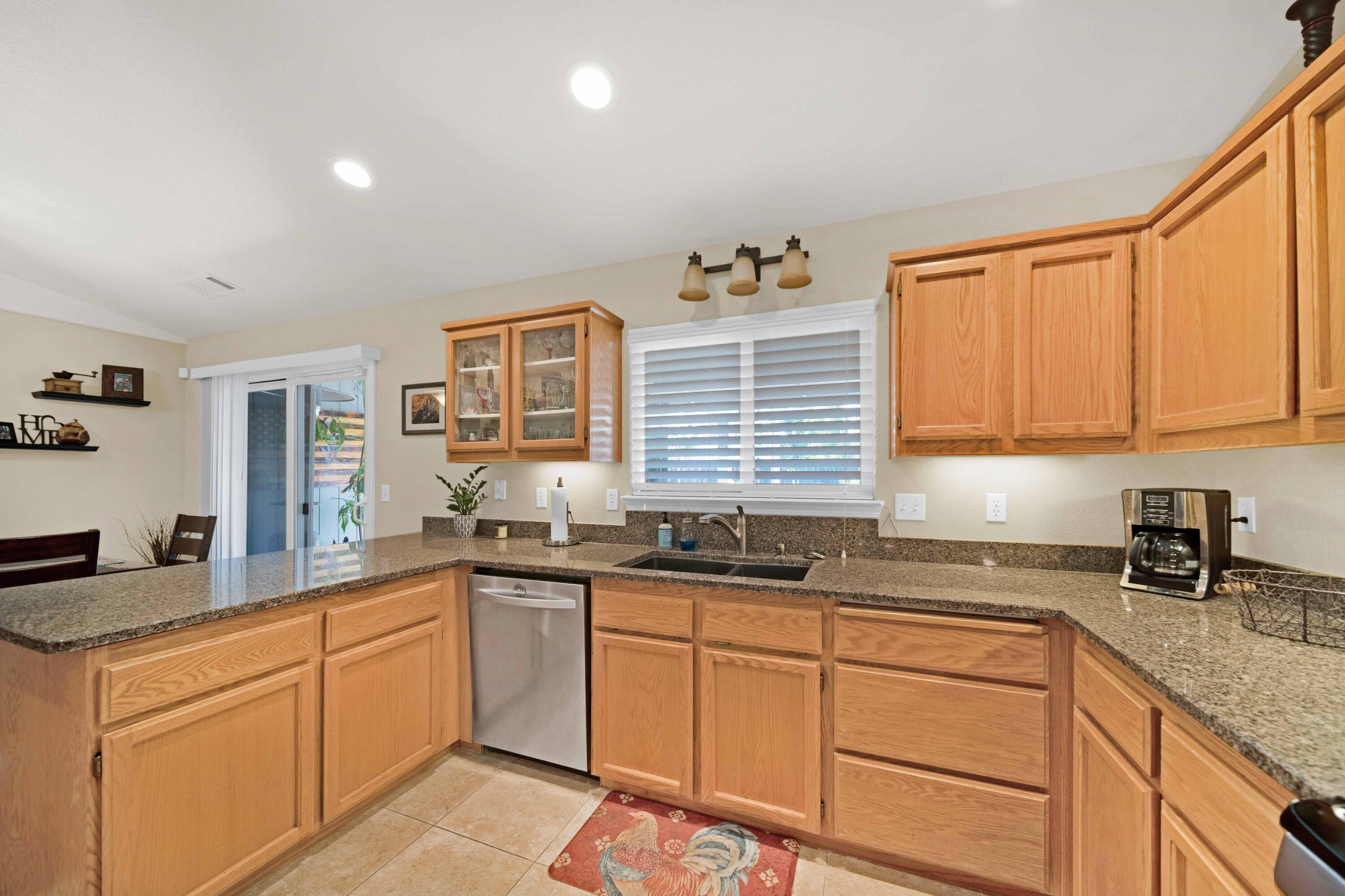 1968 Airstrip Road Redding, CA 96003 - Photo 7 of 42 Redding-Real-Estate-Photography-28