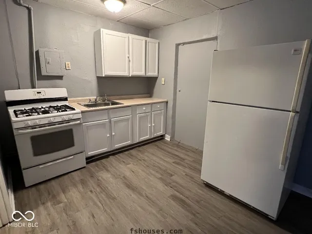 $825 | 518 South State Avenue, Indianapolis, IN 46203