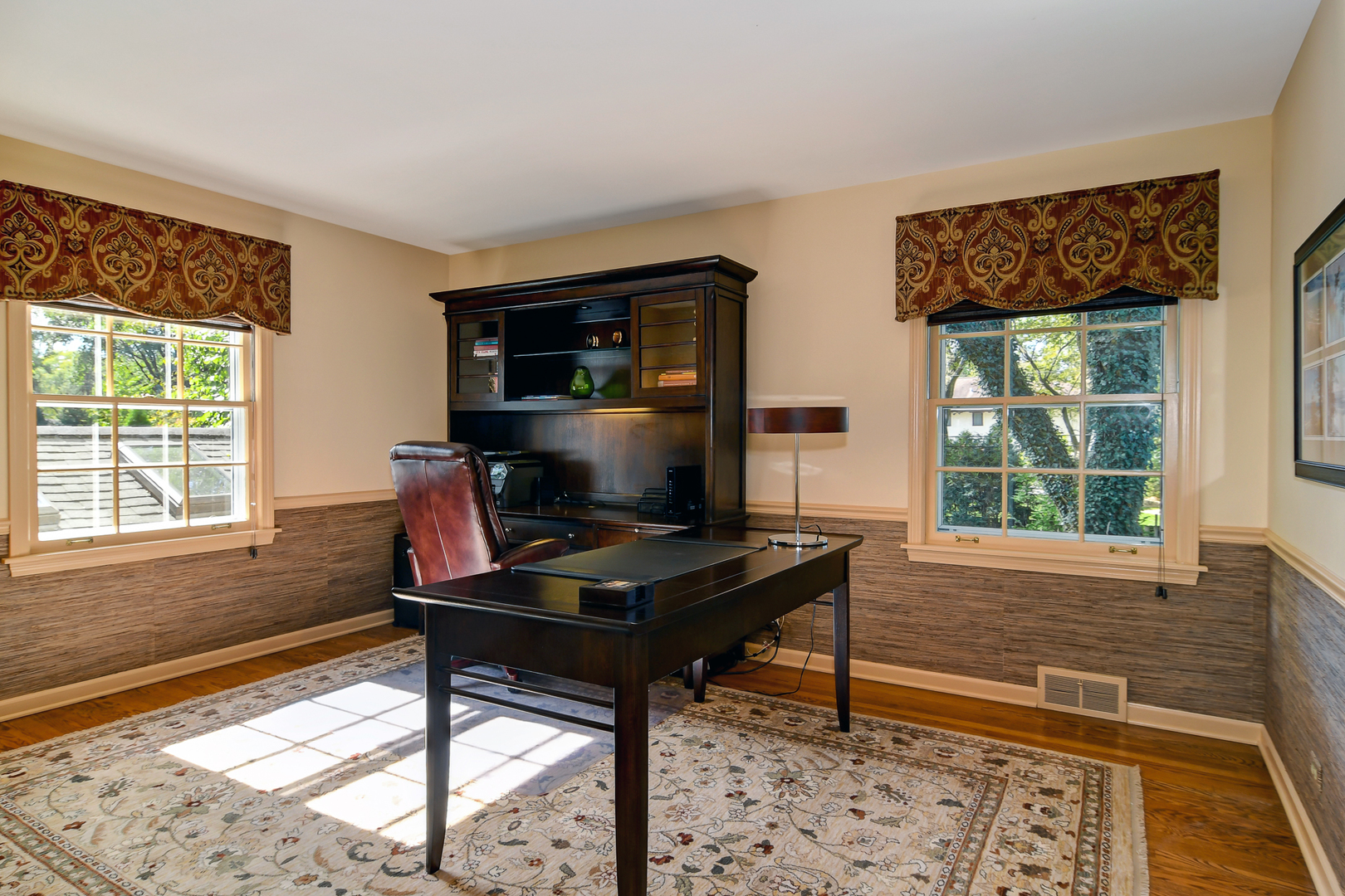 1124 Woodview Road Burr Ridge, IL 60527 - Photo 20 of 27 a workspace with furniture and a window