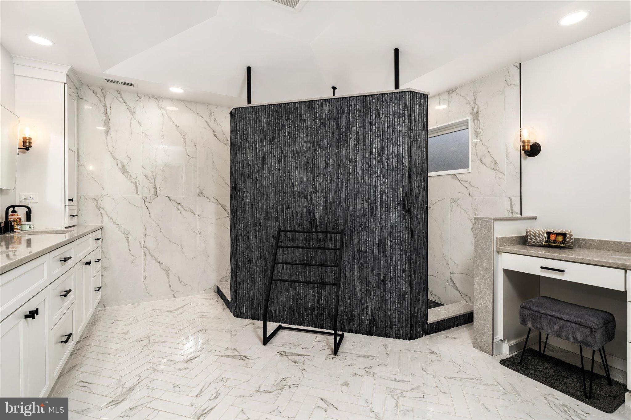 5 Oak Ridge Court Voorhees, NJ 08043 - Photo 25 of 41