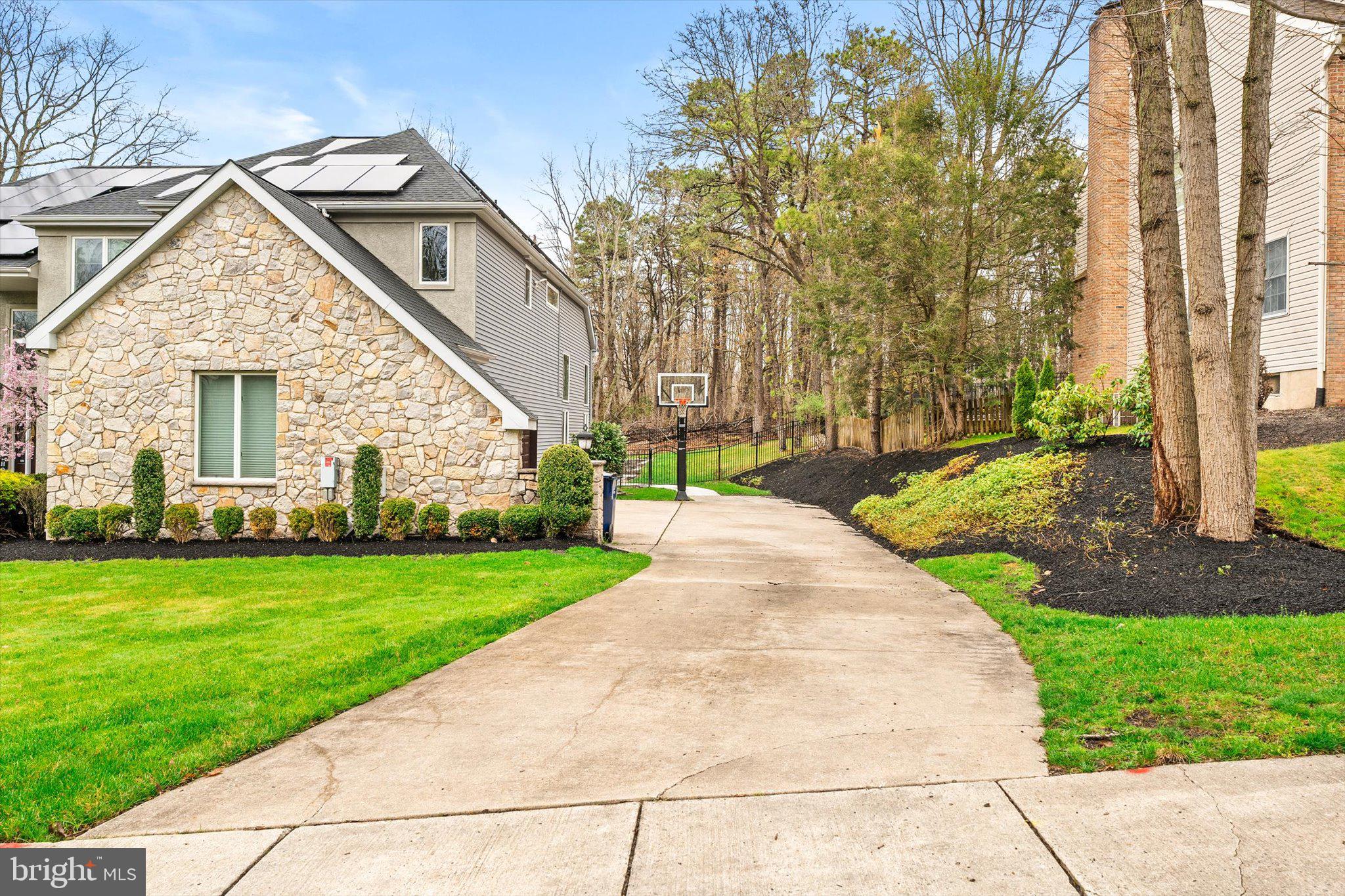 5 Oak Ridge Court Voorhees, NJ 08043 - Photo 3 of 41