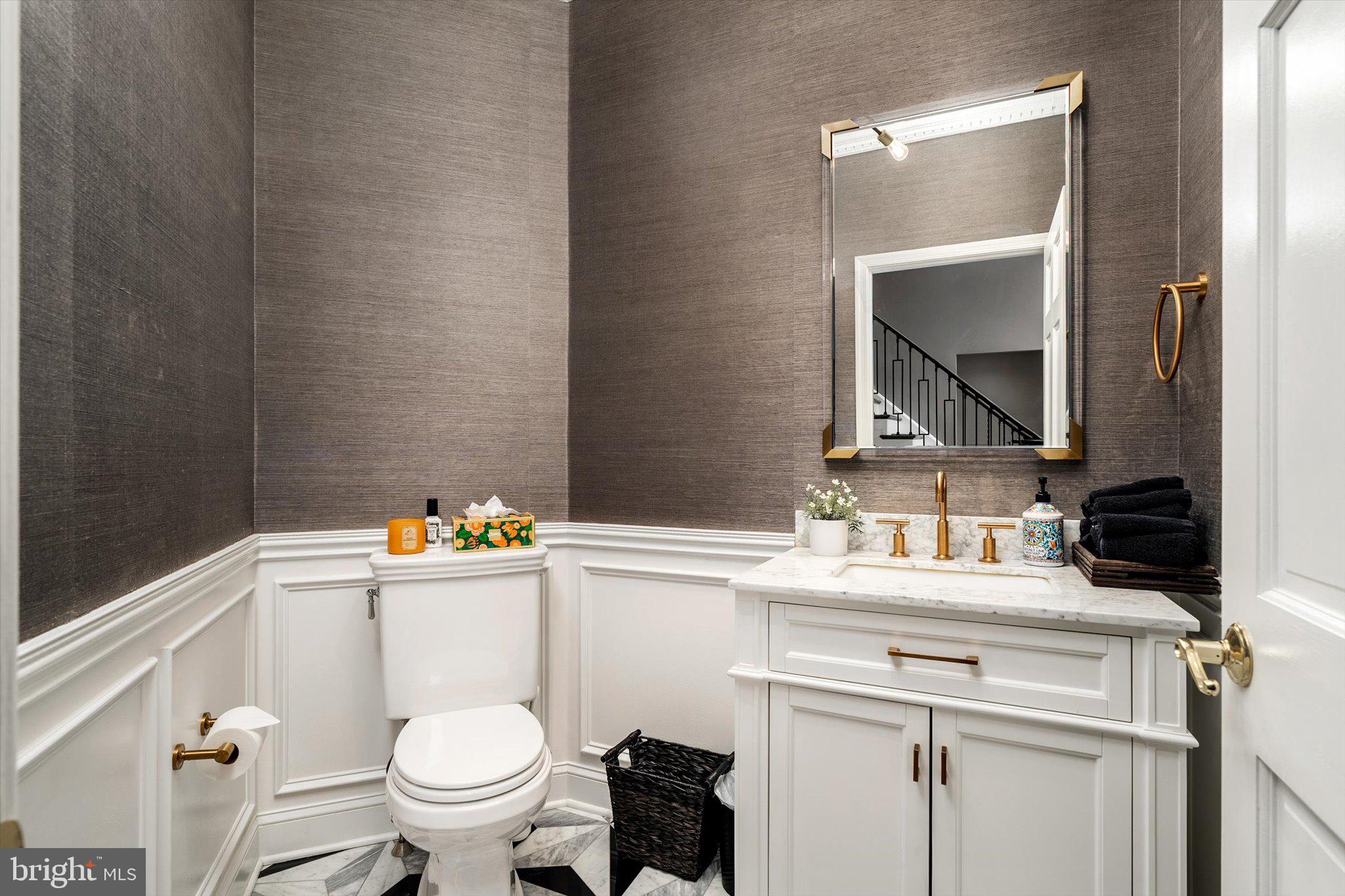 5 Oak Ridge Court Voorhees, NJ 08043 - Photo 8 of 41