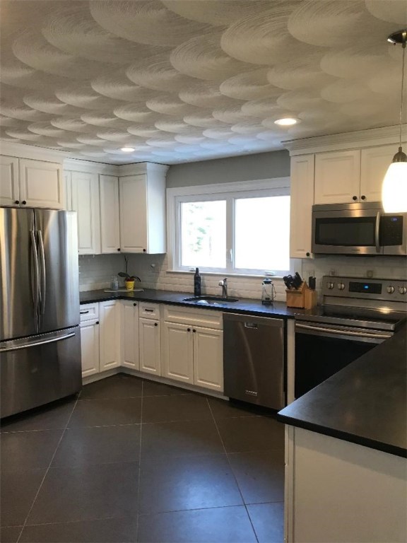 475 Rocky Hill Road Scituate, RI 02857 - Photo 3 of 21 Gallery Image 3