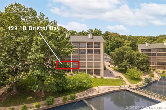 $314,500 | 199 Bristol Bay Drive, Unit 1B, Lake Ozark, MO 65049