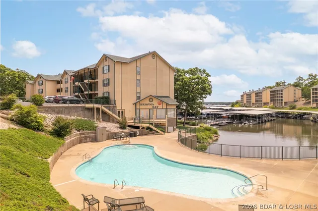 $314,500 | 199 Bristol Bay Drive, Unit 1B, Lake Ozark, MO 65049