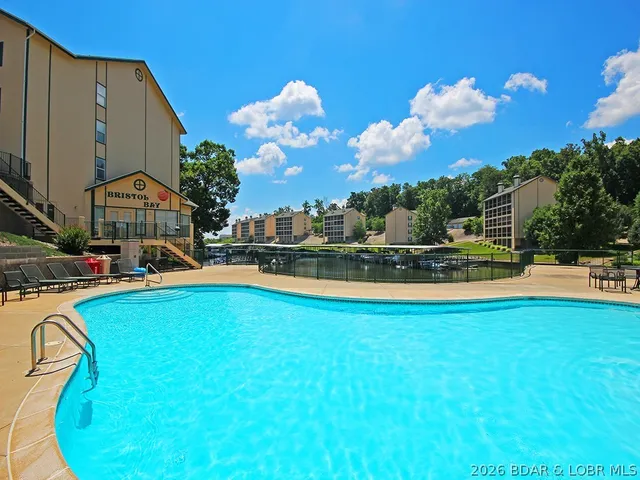 $314,500 | 199 Bristol Bay Drive, Unit 1B, Lake Ozark, MO 65049