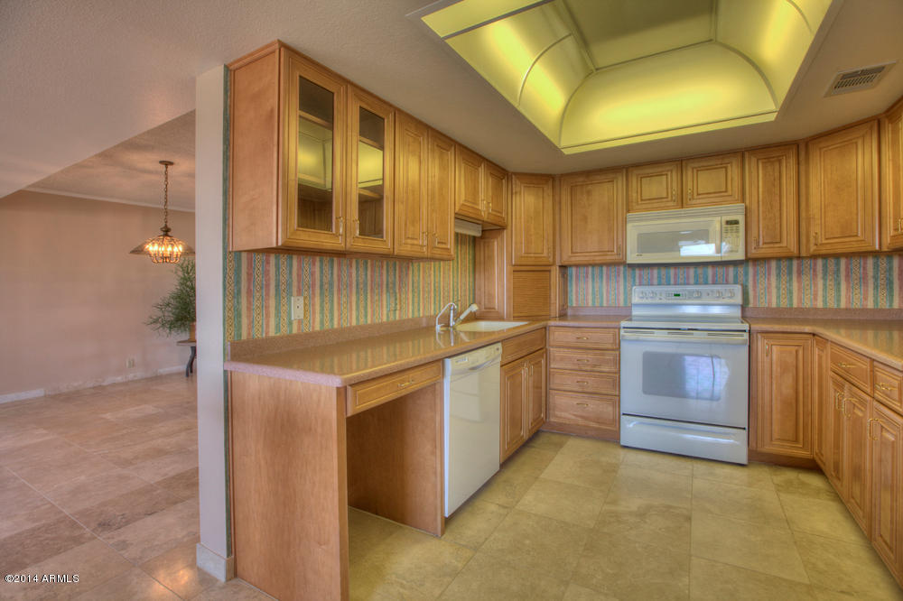 7940 East Camelback Road, Unit 708 Scottsdale, AZ 85251 - Photo 13 of 23 Dinning Kitchen2