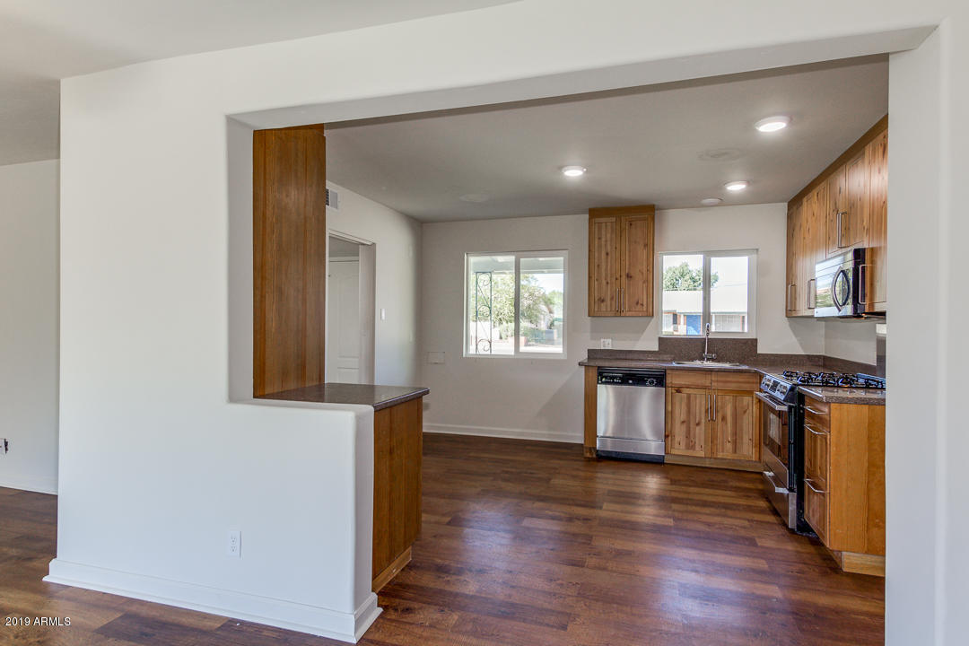 2115 West Avalon Drive Phoenix, AZ 85015 - Photo 17 of 21 17-Avalon