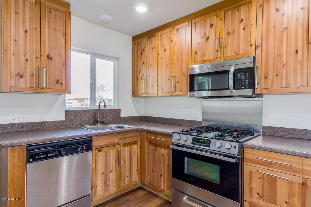 2115 West Avalon Drive Phoenix, AZ 85015 - Photo 19 of 21 19-Avalon