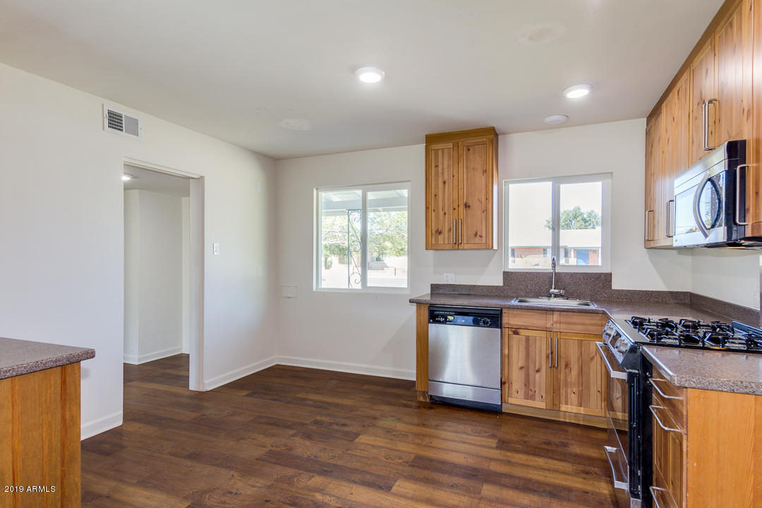 2115 West Avalon Drive Phoenix, AZ 85015 - Photo 20 of 21 20-Avalon