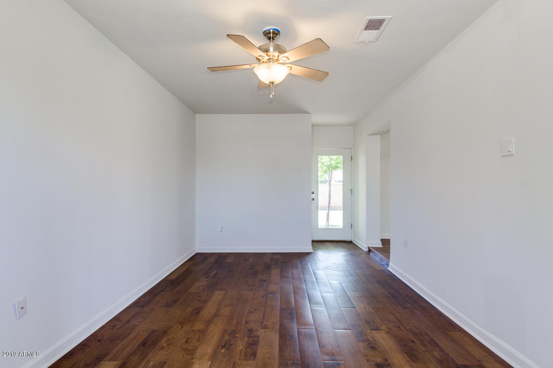 2115 West Avalon Drive Phoenix, AZ 85015 - Photo 6 of 21 06-Avalon