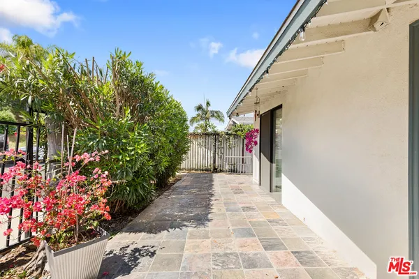 $1,499,995 | 3242 Dos Palos Drive, Los Angeles, CA 90068
