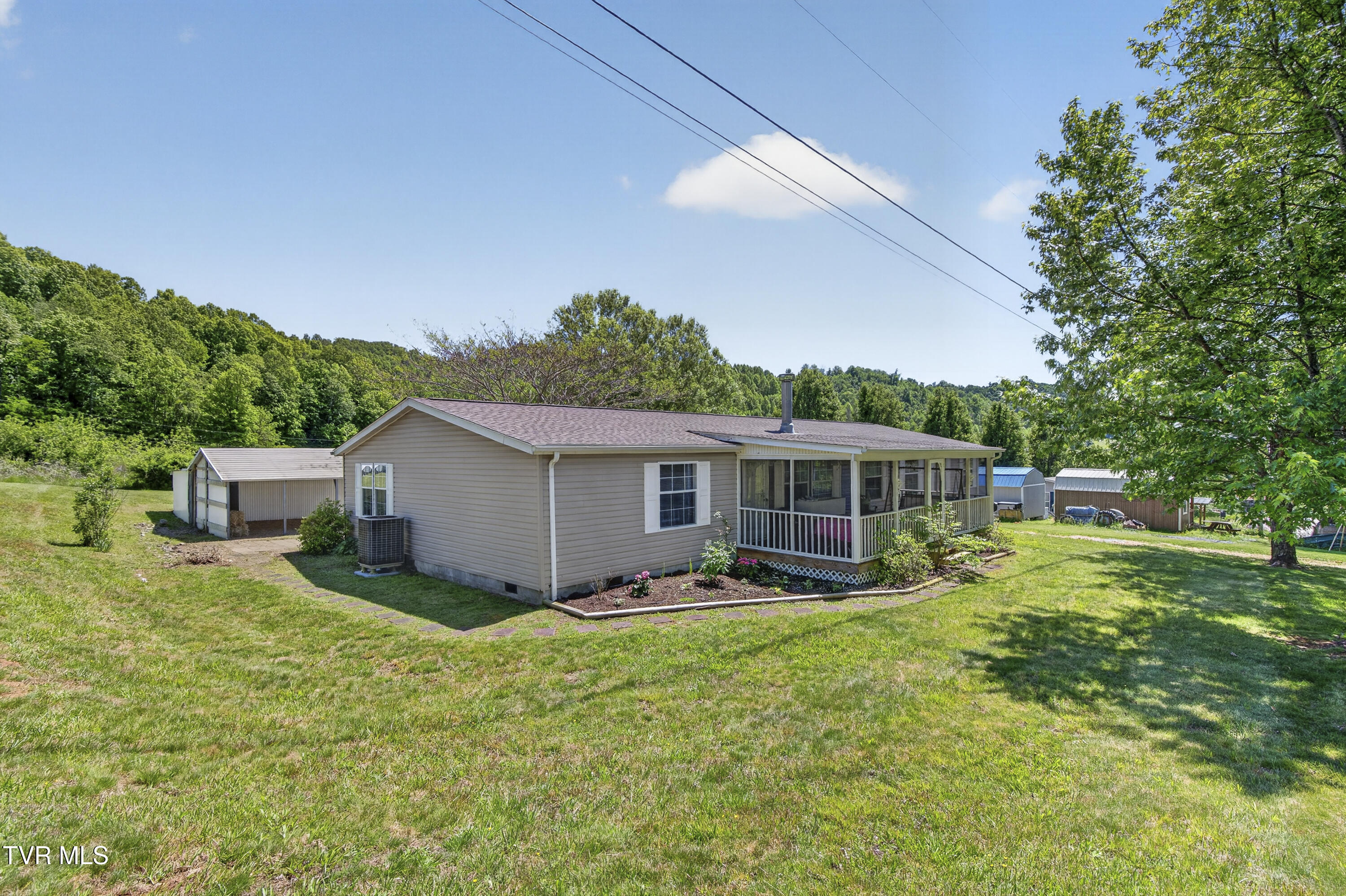 12392 Rich Valley Road Bristol, VA 24202 - Photo 15 of 53 12392-Rich-Valley-Rd-Bristol-VA-28