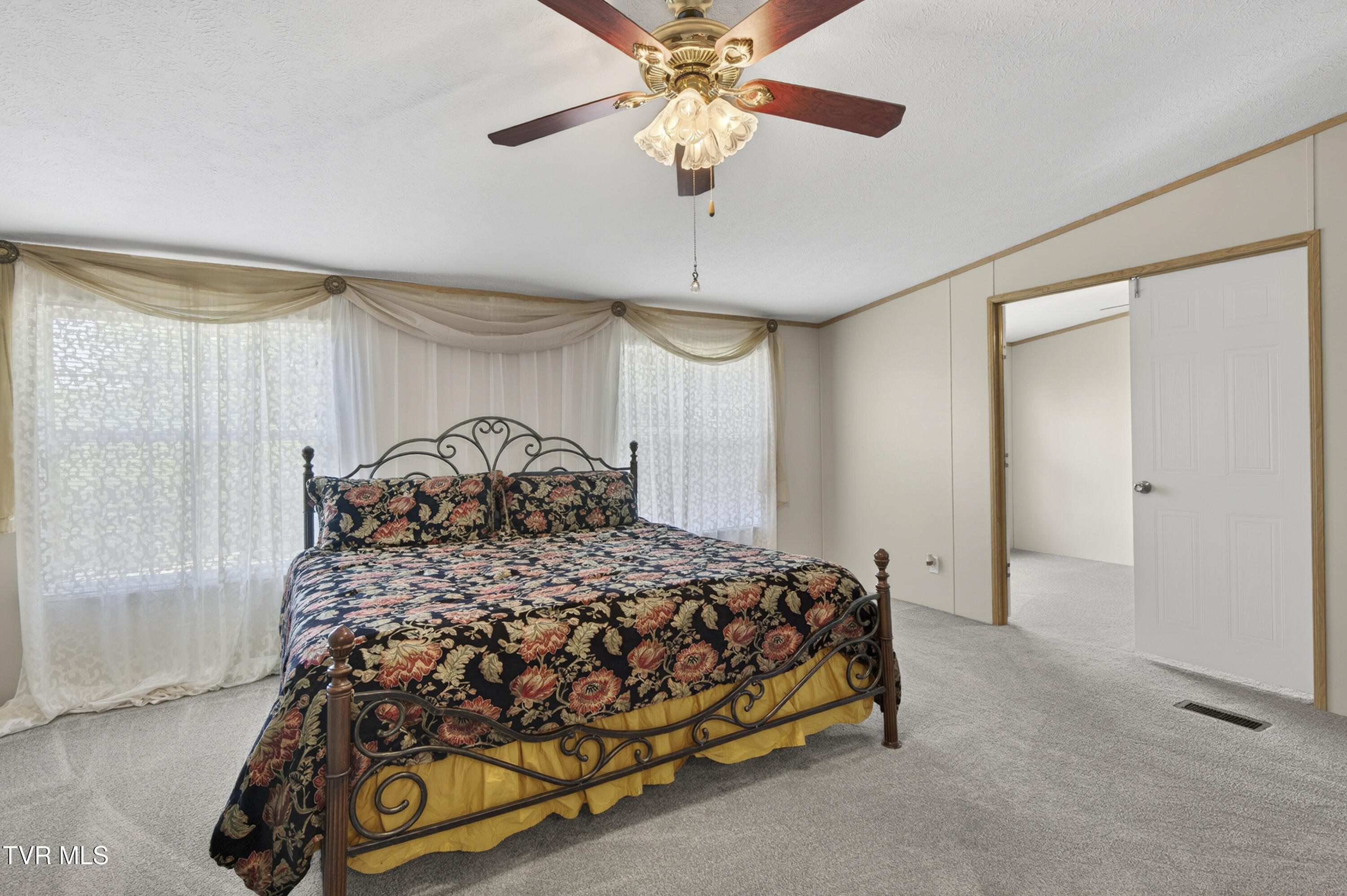 12392 Rich Valley Road Bristol, VA 24202 - Photo 32 of 53 12392-Rich-Valley-Rd-Bristol-VA-49
