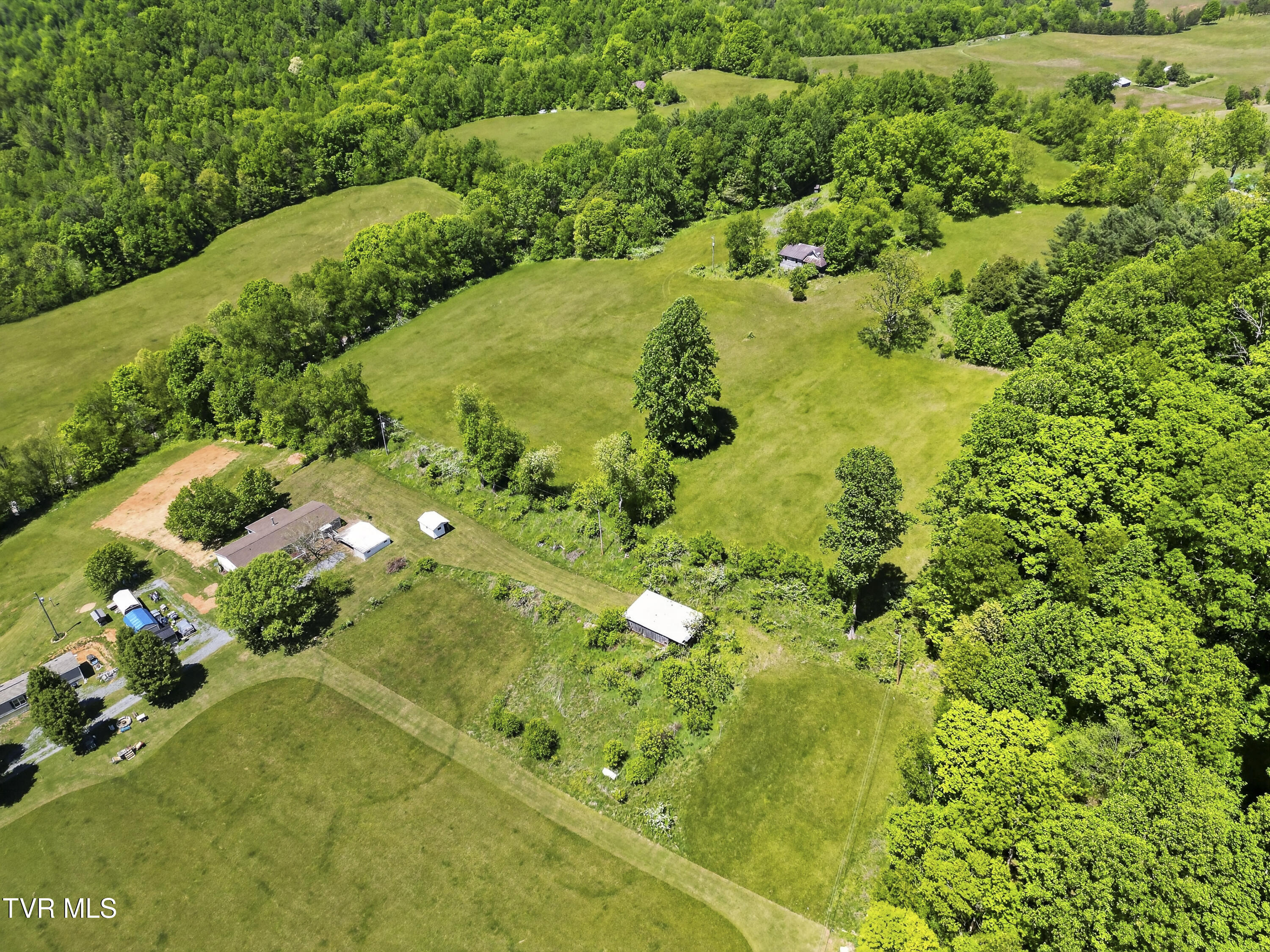 12392 Rich Valley Road Bristol, VA 24202 - Photo 46 of 53 12392-Rich-Valley-Rd-Bristol-VA-10
