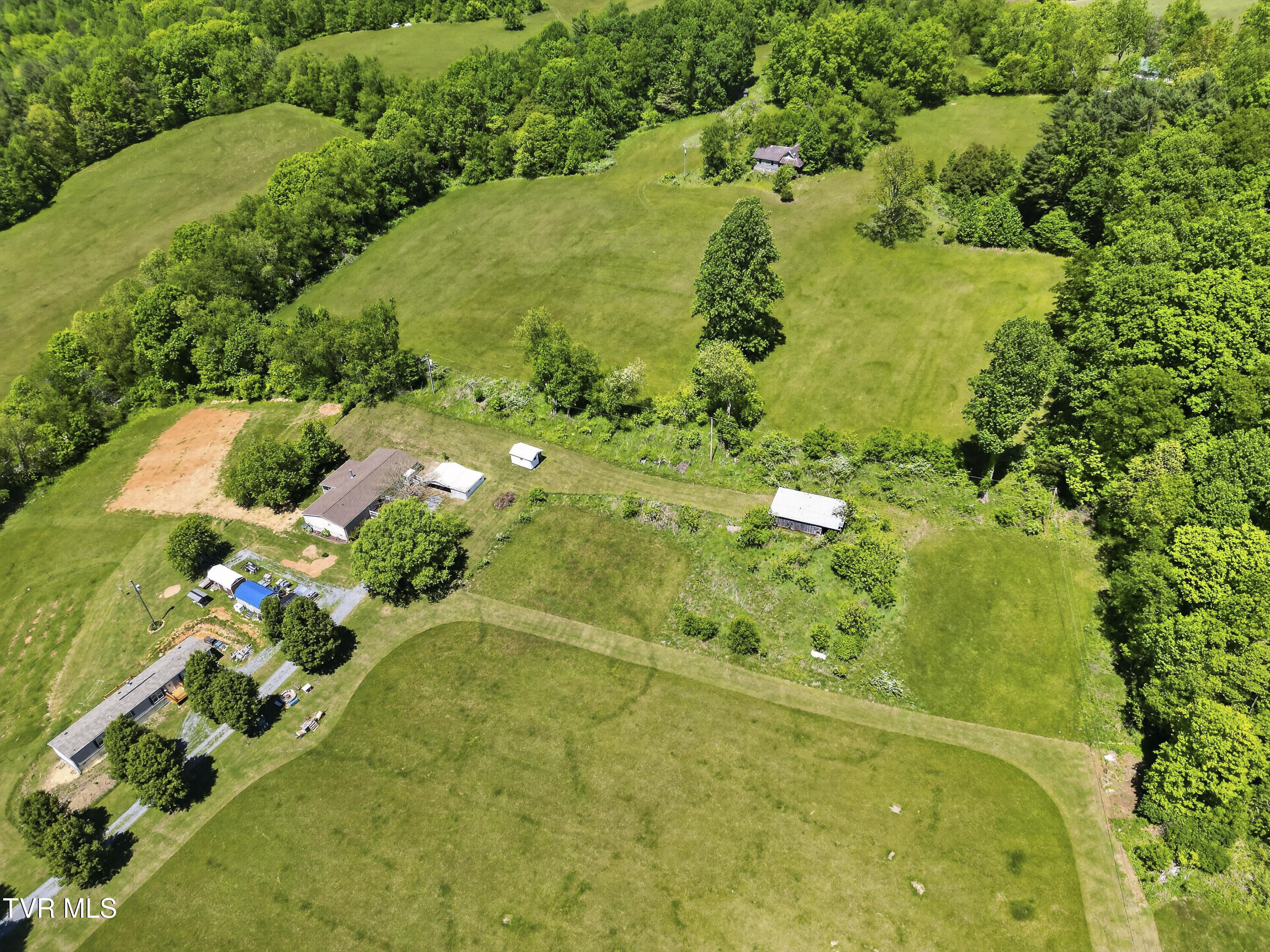 12392 Rich Valley Road Bristol, VA 24202 - Photo 47 of 53 12392-Rich-Valley-Rd-Bristol-VA-11