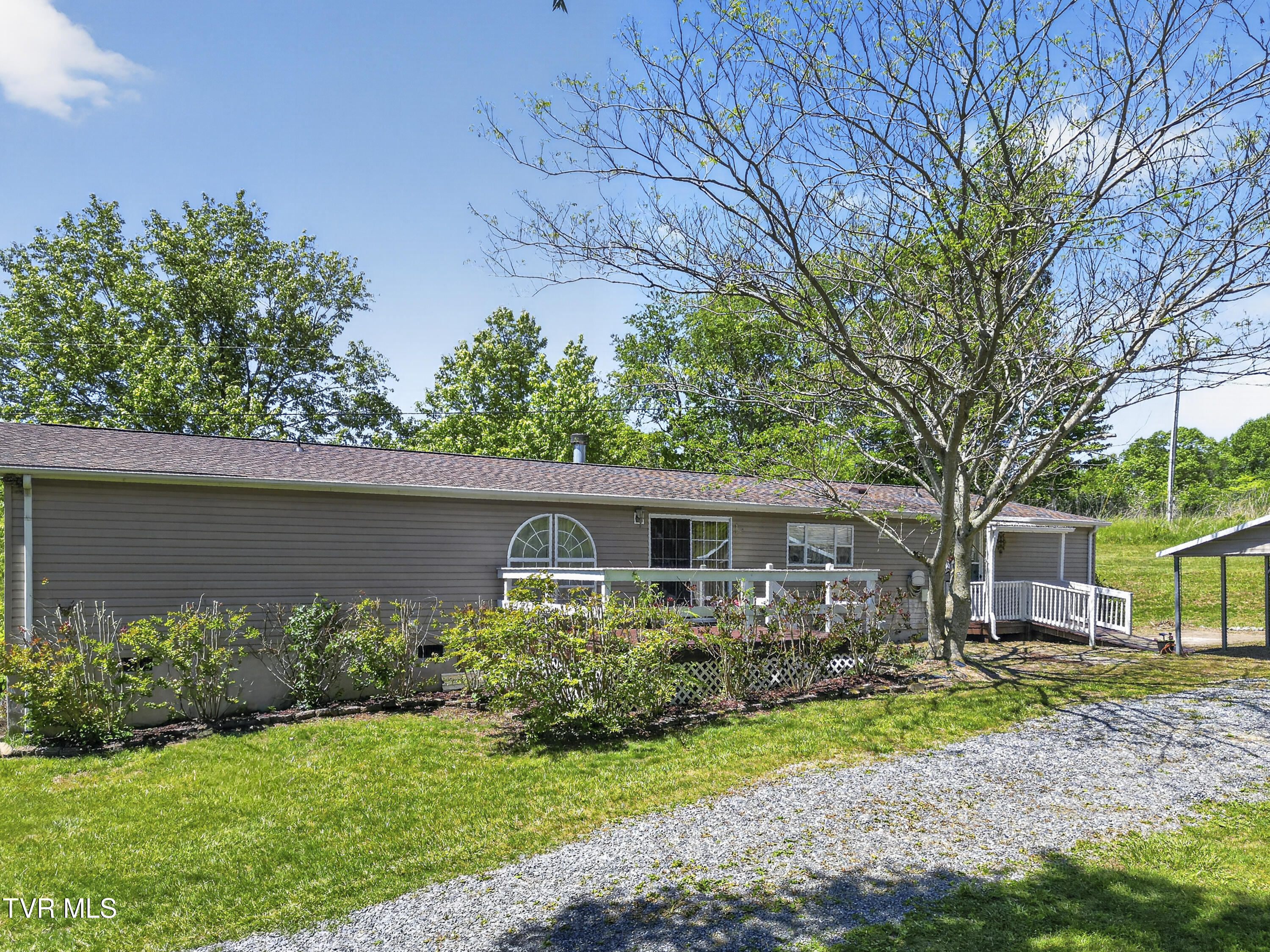 12392 Rich Valley Road Bristol, VA 24202 - Photo 6 of 53 12392-Rich-Valley-Rd-Bristol-VA-19
