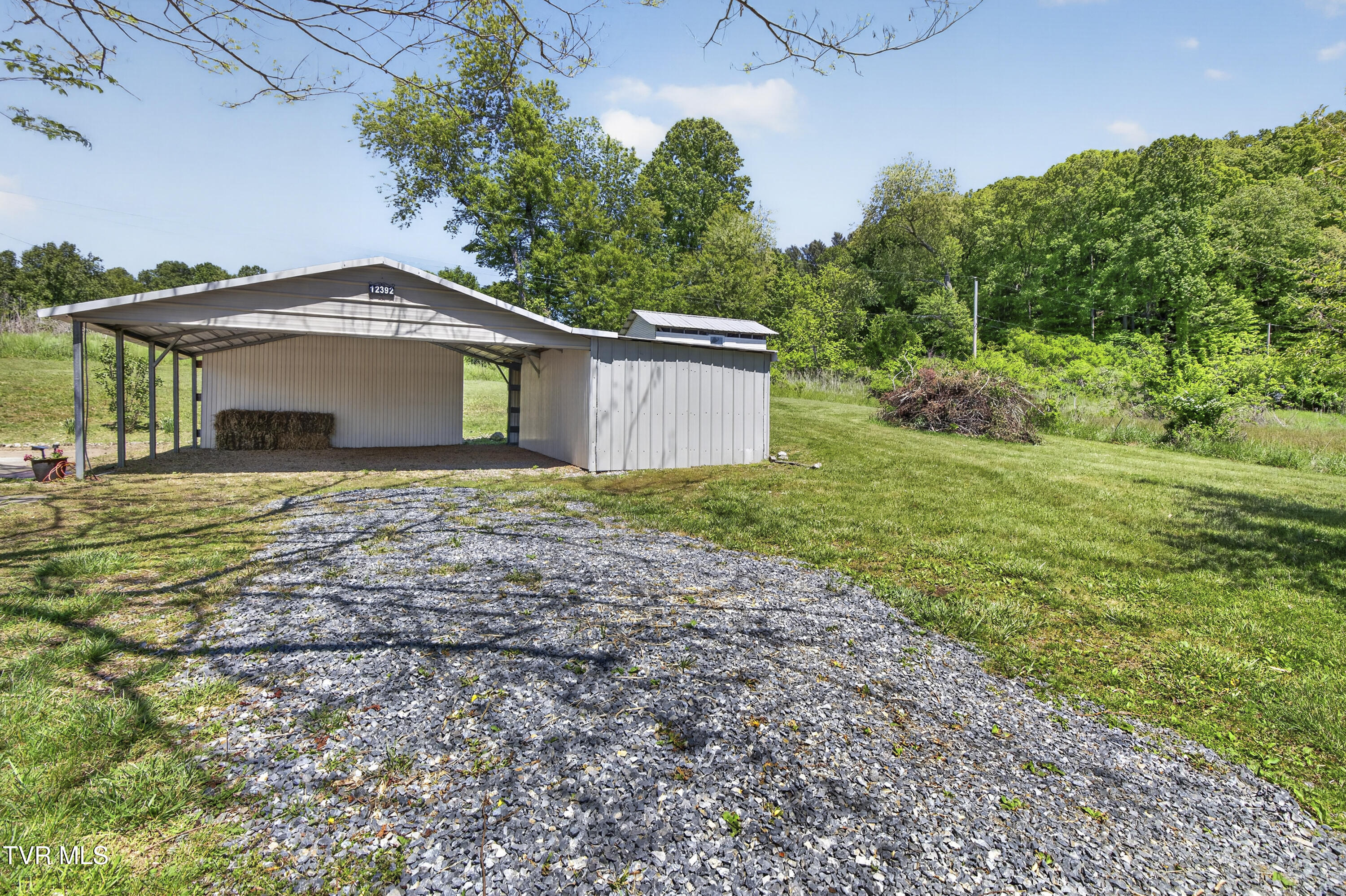 12392 Rich Valley Road Bristol, VA 24202 - Photo 7 of 53 12392-Rich-Valley-Rd-Bristol-VA-31