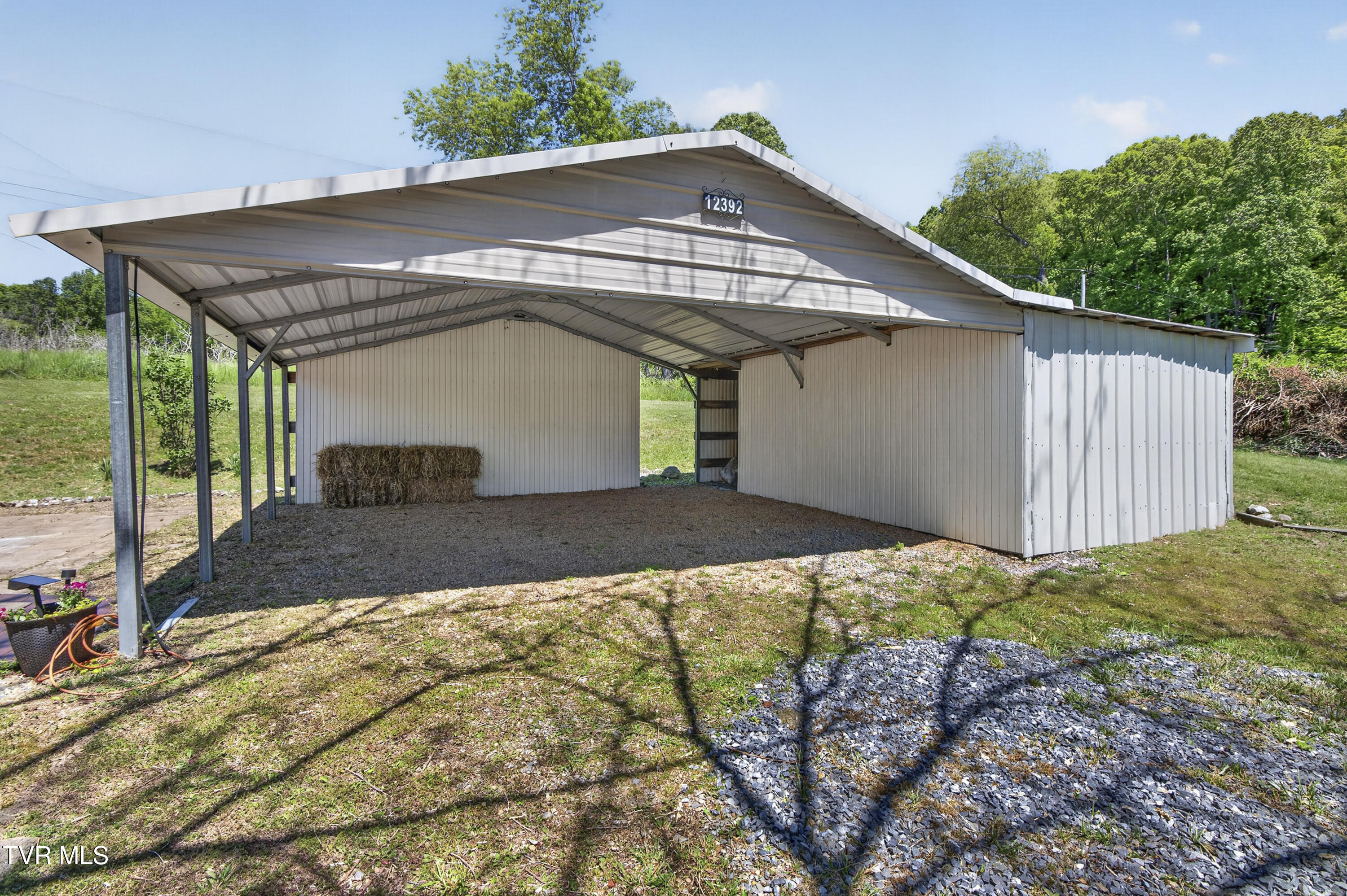 12392 Rich Valley Road Bristol, VA 24202 - Photo 8 of 53 12392-Rich-Valley-Rd-Bristol-VA-21
