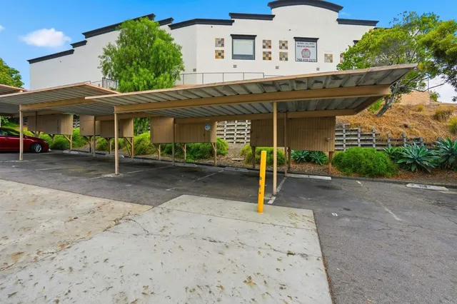 $2,595 | 3435 Capalina Road, Unit 10, San Marcos, CA 92069