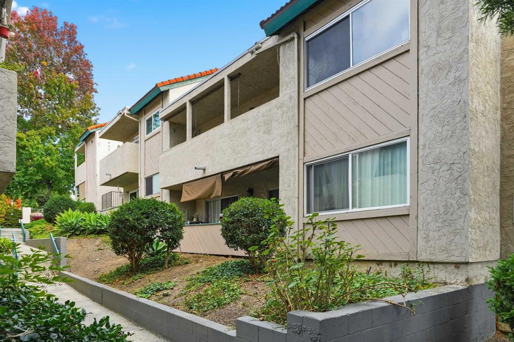 3435 Capalina Road, Unit 10 San Marcos, CA 92069 - Photo 24 of 33