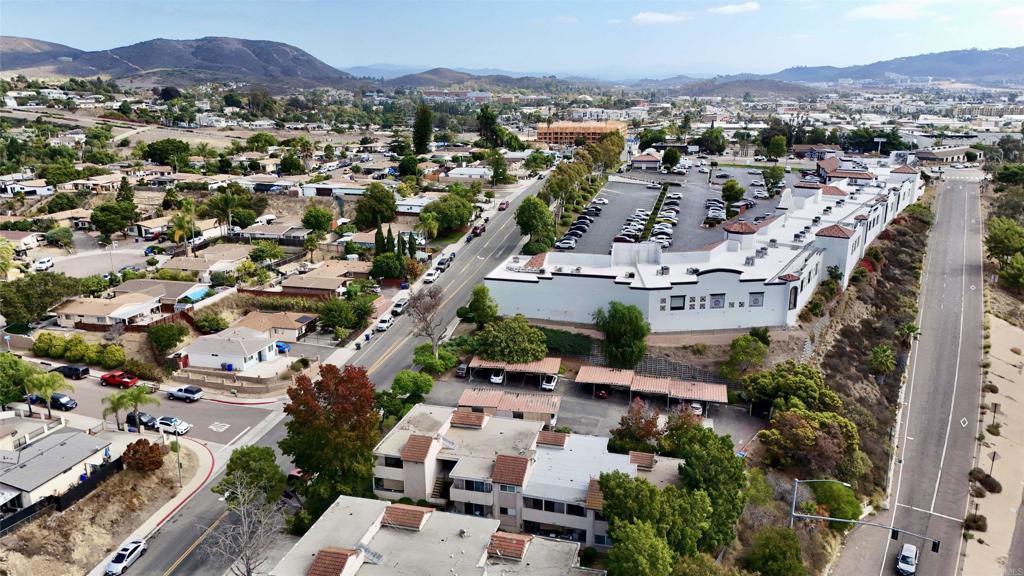 3435 Capalina Road, Unit 10 San Marcos, CA 92069 - Photo 28 of 33