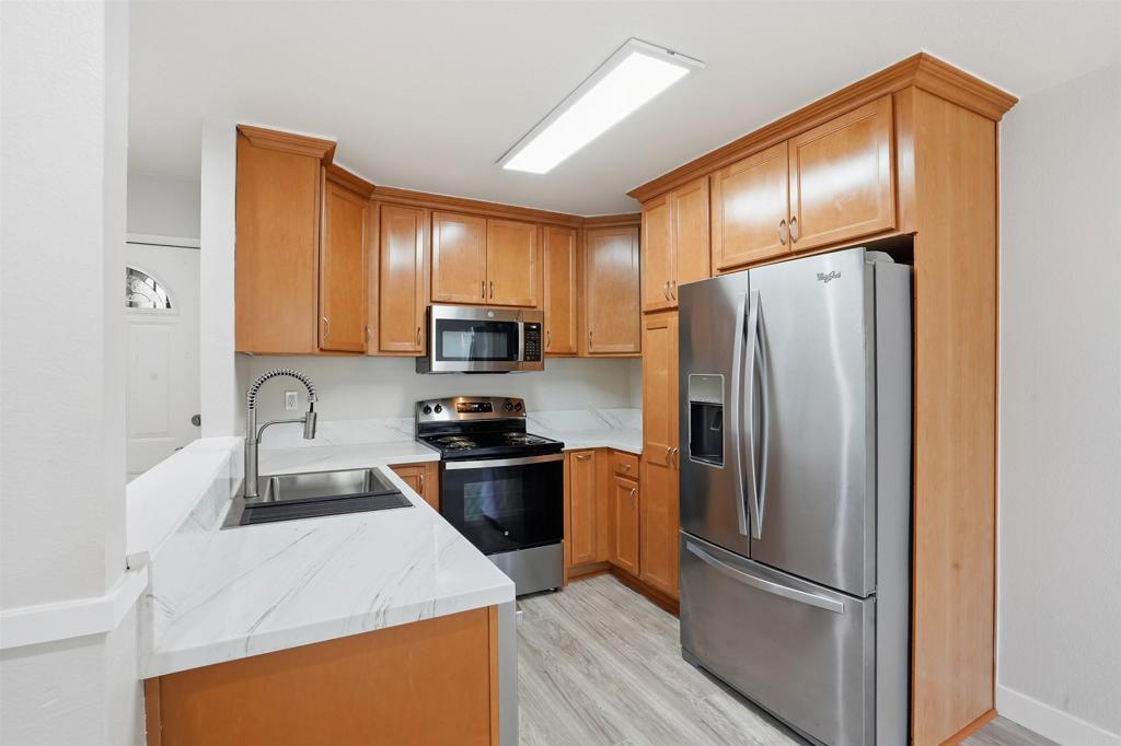 3435 Capalina Road, Unit 10 San Marcos, CA 92069 - Photo 3 of 33