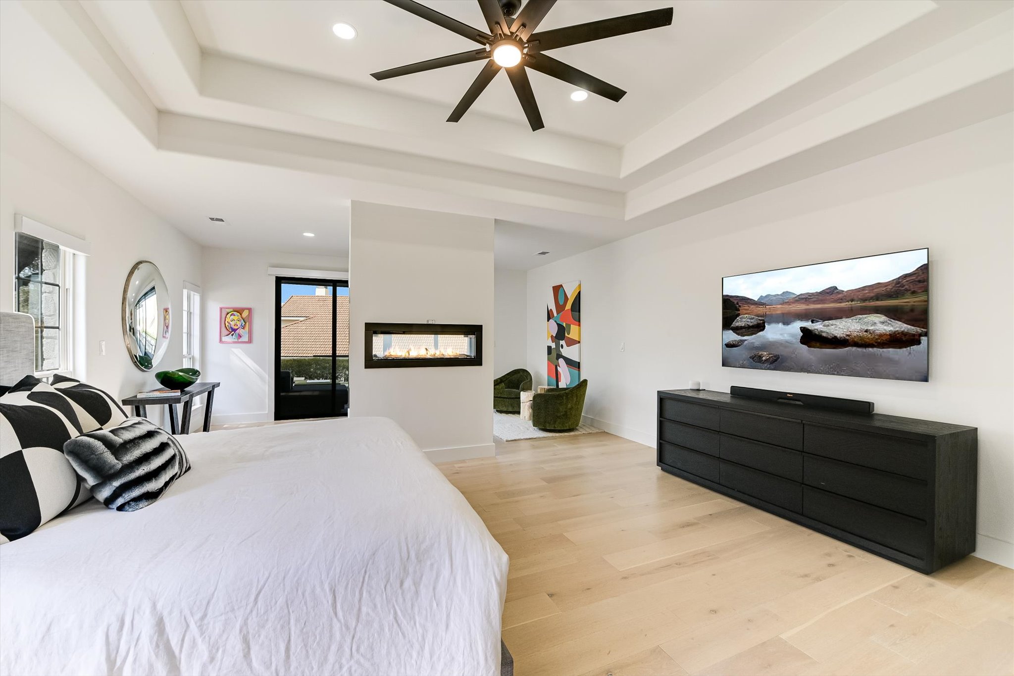 32 Wingreen Loop The Hills, TX 78738 - Photo 15 of 30 Master Bedroom