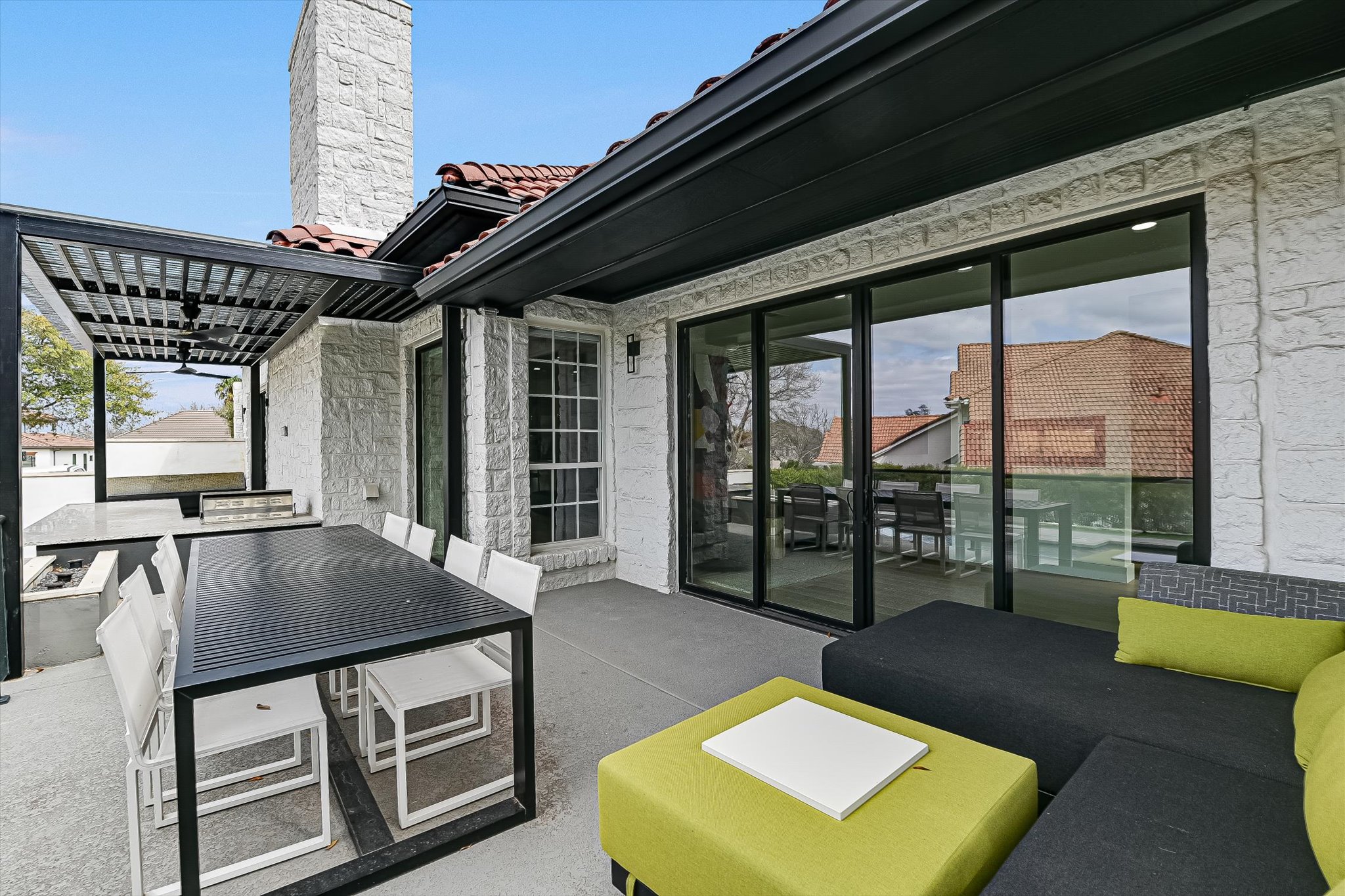 32 Wingreen Loop The Hills, TX 78738 - Photo 26 of 30 Outdoor Patio