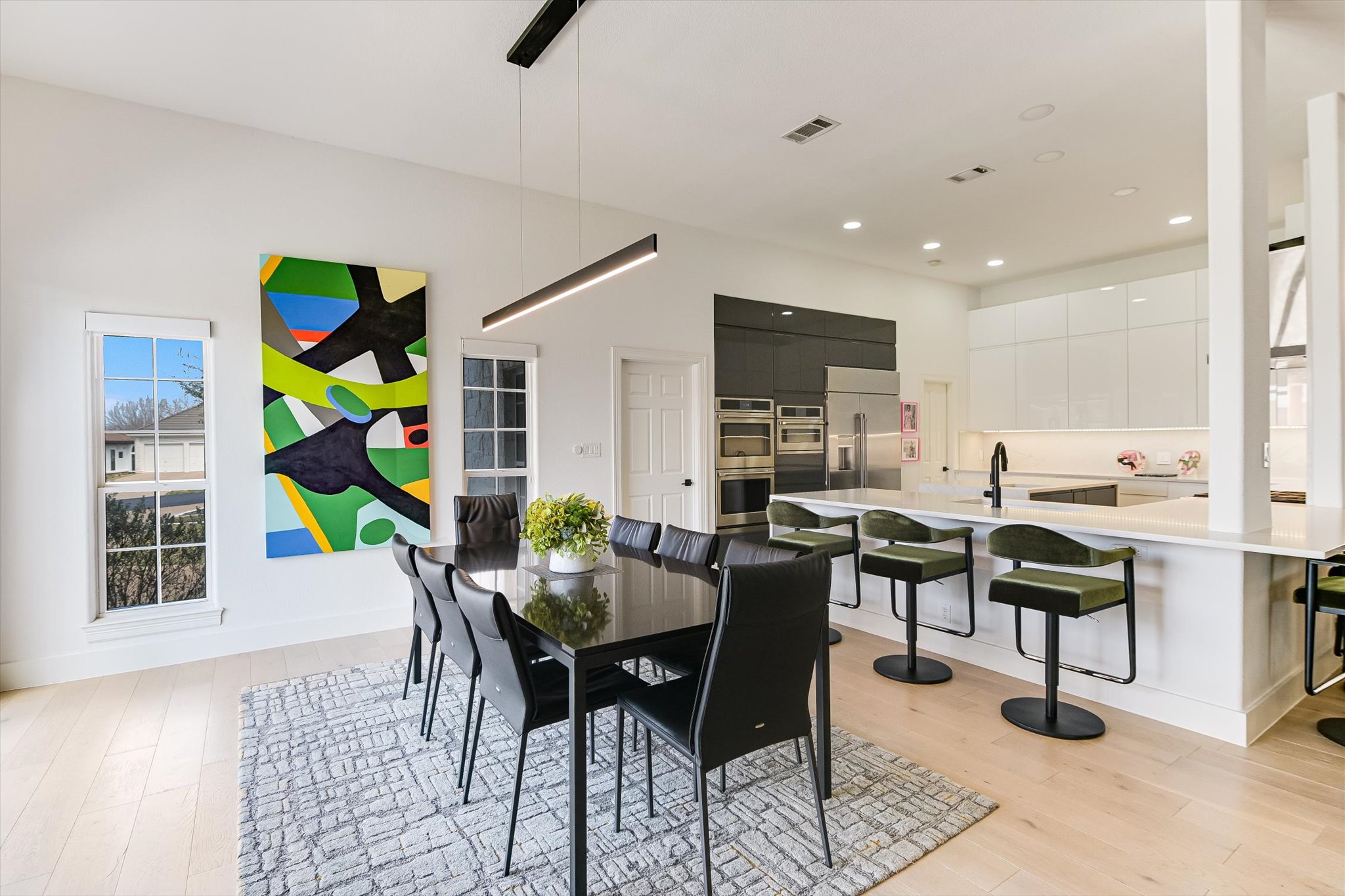 32 Wingreen Loop The Hills, TX 78738 - Photo 7 of 30 Dining