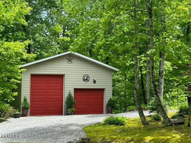411 Laurel Road Townsend, TN 37882 - Photo 40 of 46 Garage