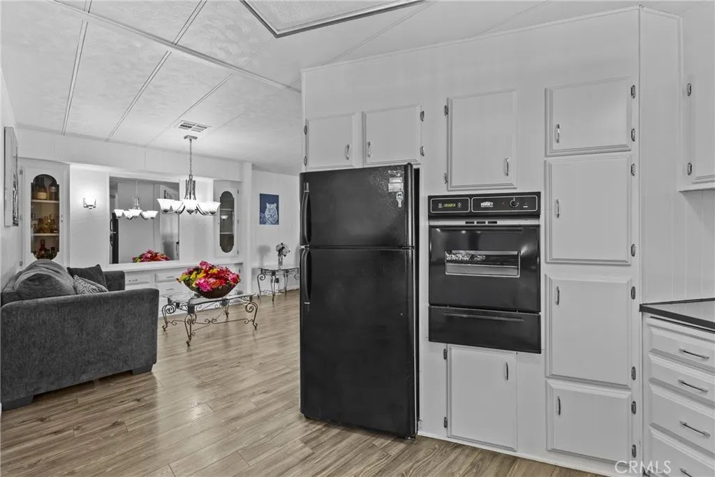 4000 Pierce Street, Unit 132 Riverside, CA 92505 - Photo 13 of 43 Kitchen