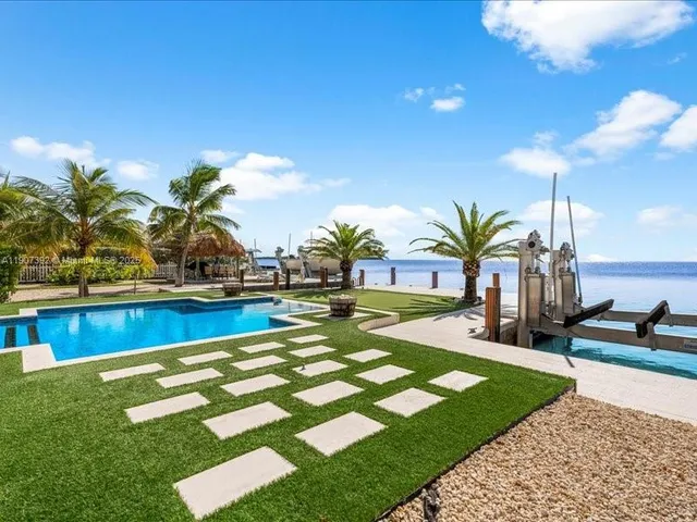 $7,500,000 | 239 Tavernier Drive, Tavernier, FL 33070