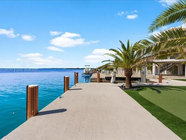 $7,500,000 | 239 Tavernier Drive, Tavernier, FL 33070