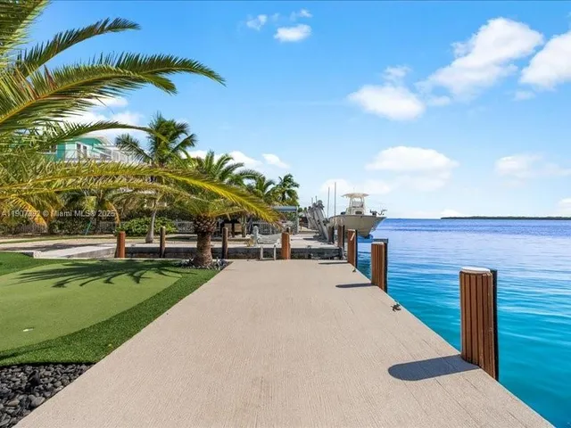 $7,500,000 | 239 Tavernier Drive, Tavernier, FL 33070