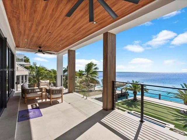 $7,500,000 | 239 Tavernier Drive, Tavernier, FL 33070