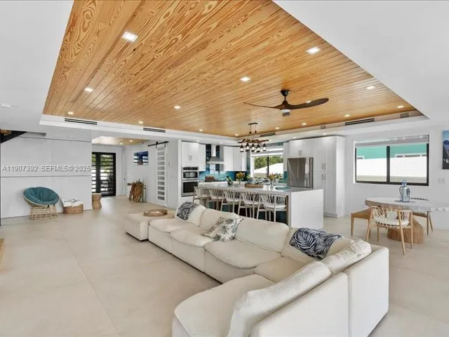 $7,500,000 | 239 Tavernier Drive, Tavernier, FL 33070