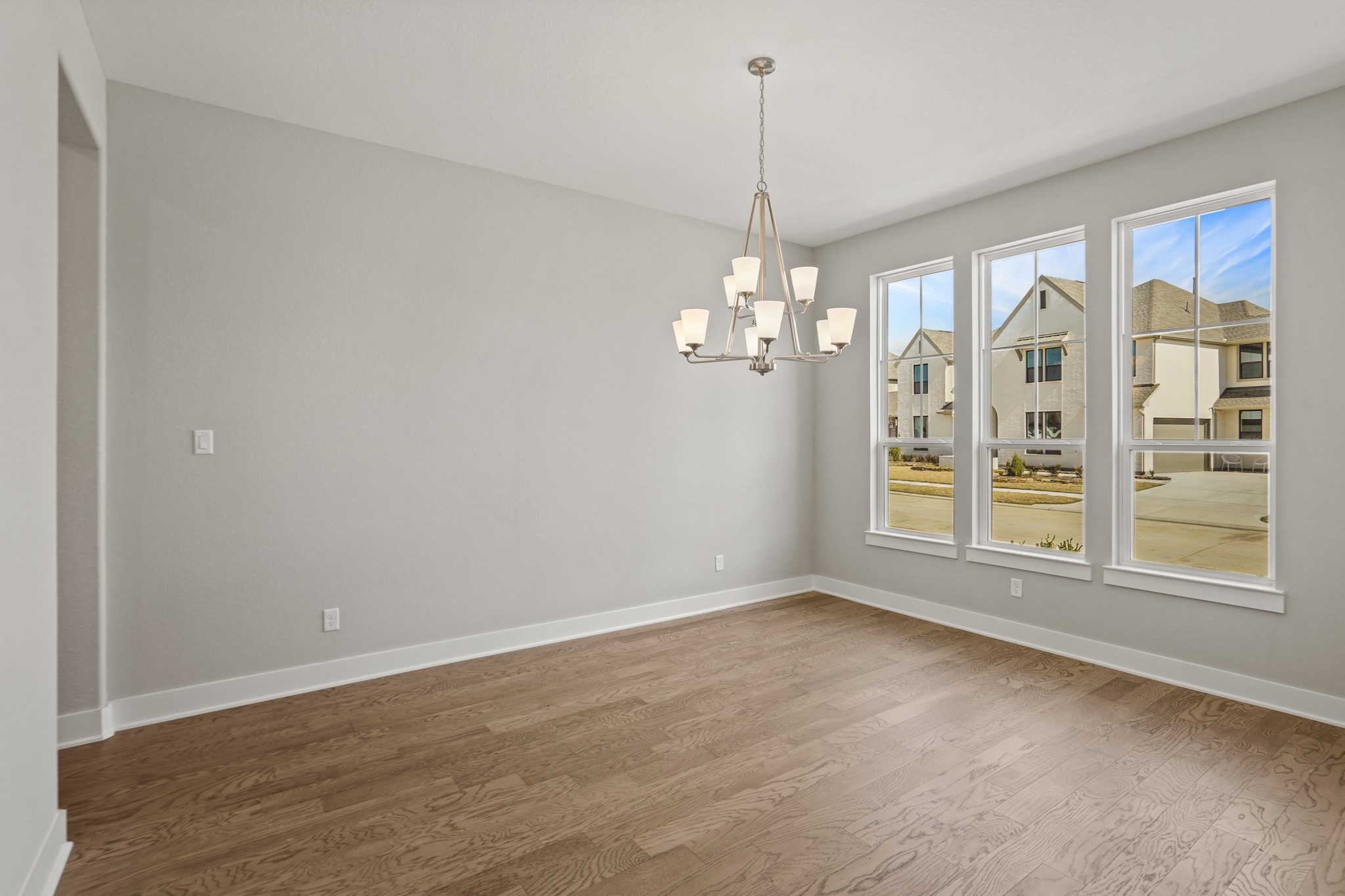 10823 Sandy Iss Court Cypress, TX 77433 - Photo 6 of 34