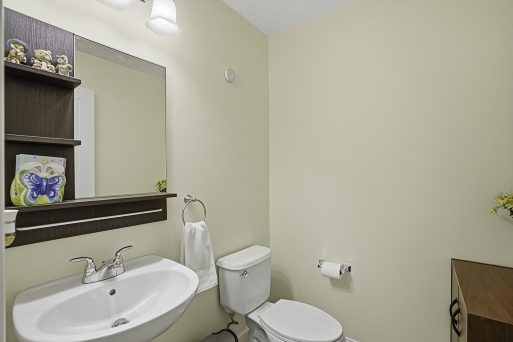 378 Moon Hill Road Northbridge, MA 01534 - Photo 16 of 38
