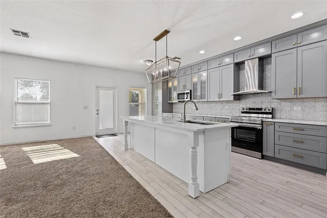 $3,495 | 19270 Fallglo Drive, Orlando, FL 32827