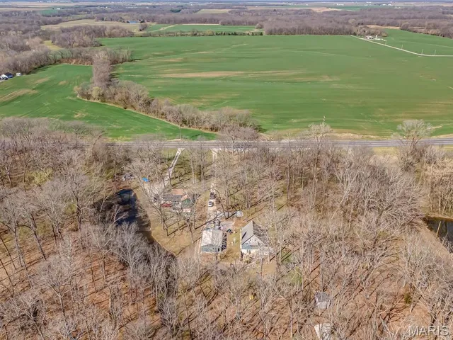 $250,000 | 4914 Highway 127, Nashville, IL 62263