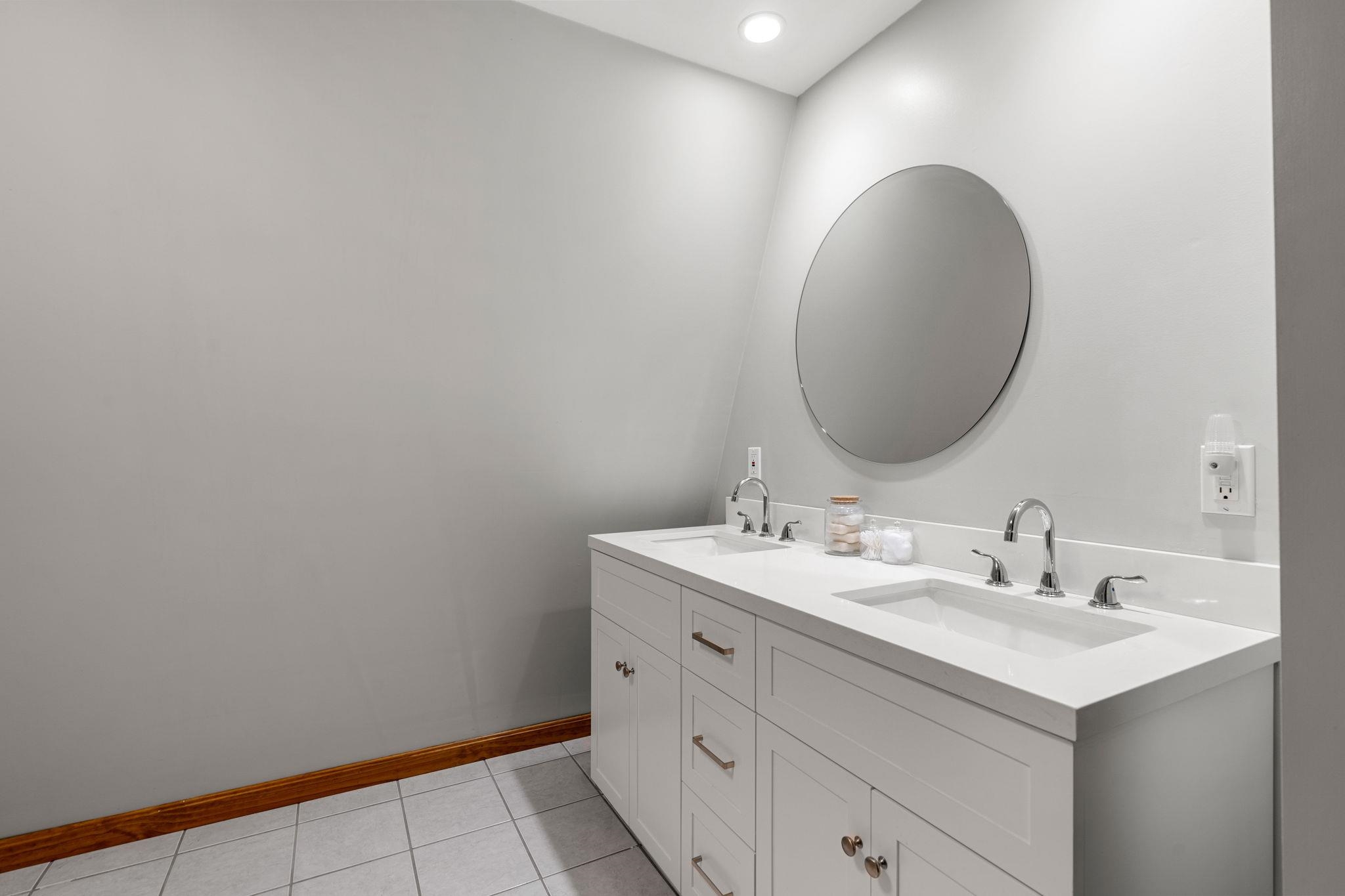 746 River Road Weare, NH 03281 - Photo 27 of 43