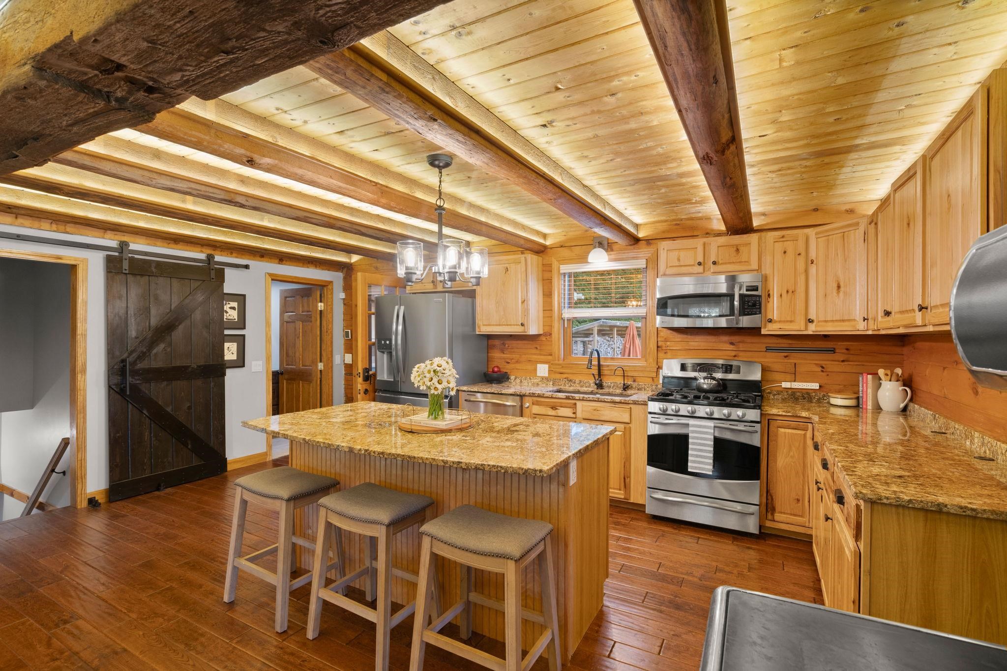 746 River Road Weare, NH 03281 - Photo 5 of 43