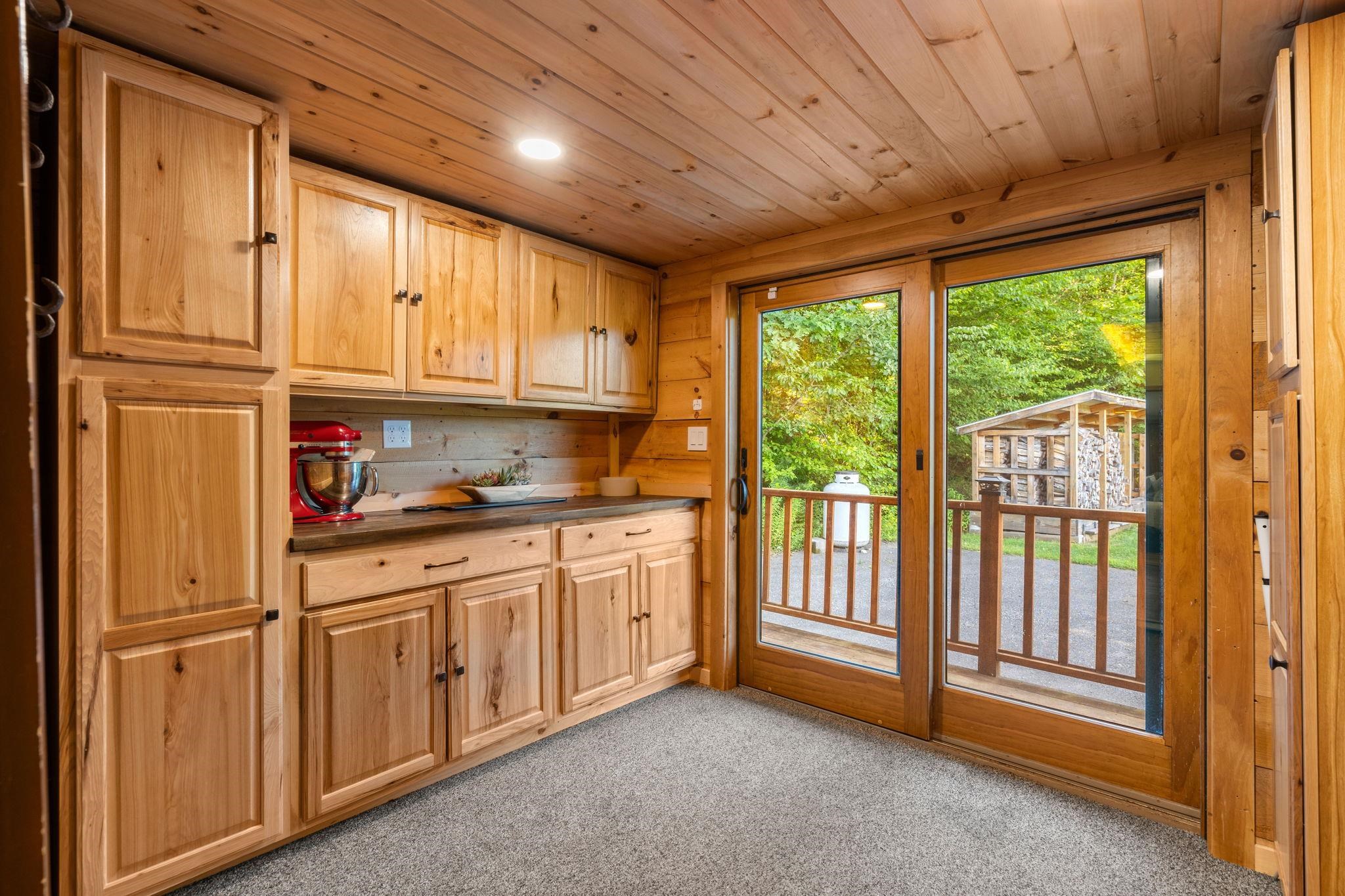 746 River Road Weare, NH 03281 - Photo 7 of 43