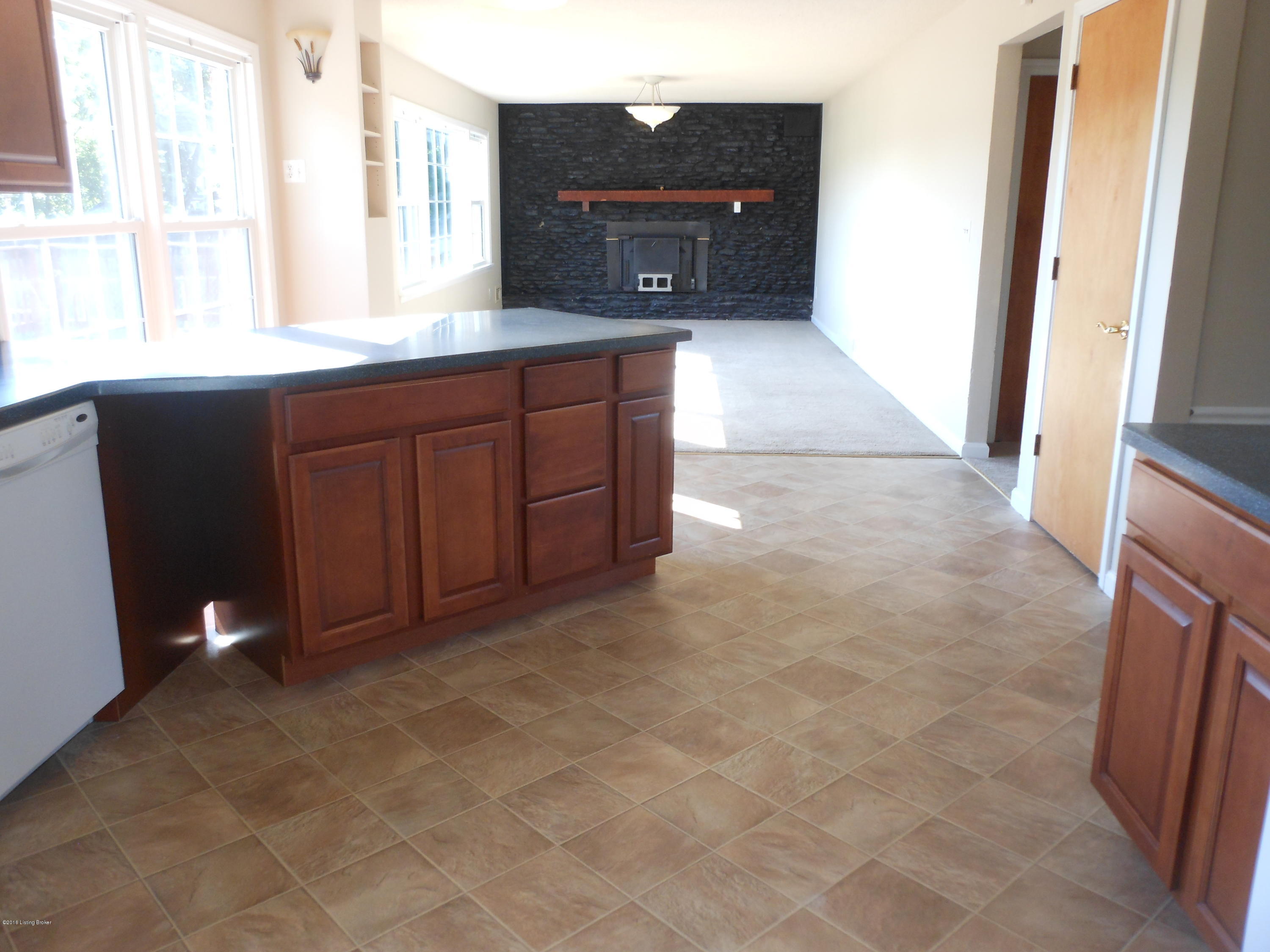 5422 Pendleton Road Louisville, KY 40272 - Photo 17 of 41 dscn2618