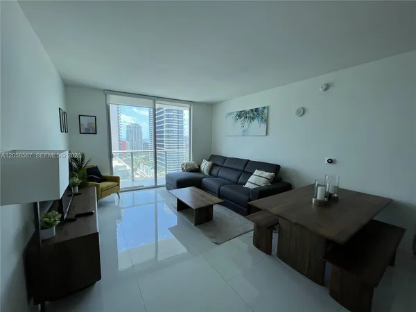 $3,900 | 1100 South Miami Avenue, Unit 2904, Miami, FL 33130