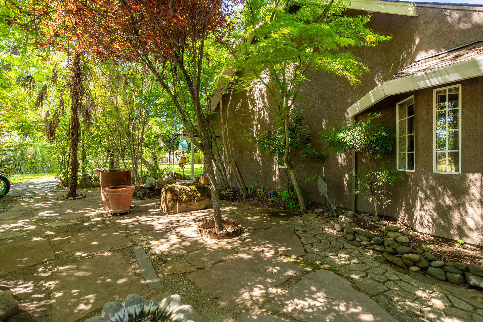 22712 Rovern Ranch Road Palo Cedro, CA 96073 - Photo 32 of 50 Side of House