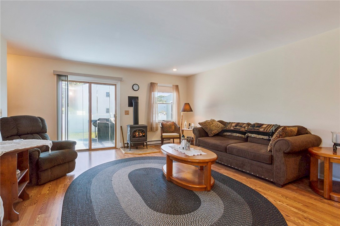 12 Langworthy Road, Unit 12 Westerly, RI 02891 - Photo 3 of 10