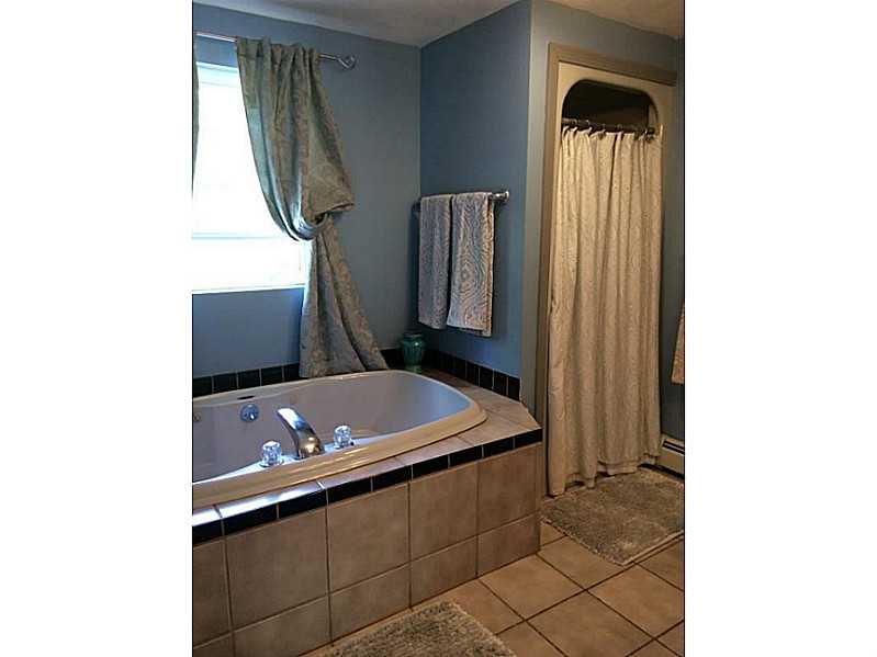 204 Mattity Road North Smithfield, RI 02896 - Photo 16 of 24 Master Bath/Spa.