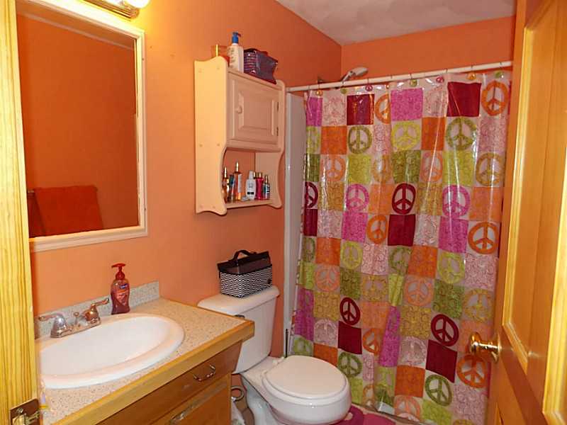 204 Mattity Road North Smithfield, RI 02896 - Photo 18 of 24 Bathroom.